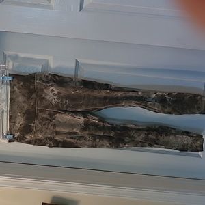 Lululemon leggings olive green buttery soft size 6 full length💚